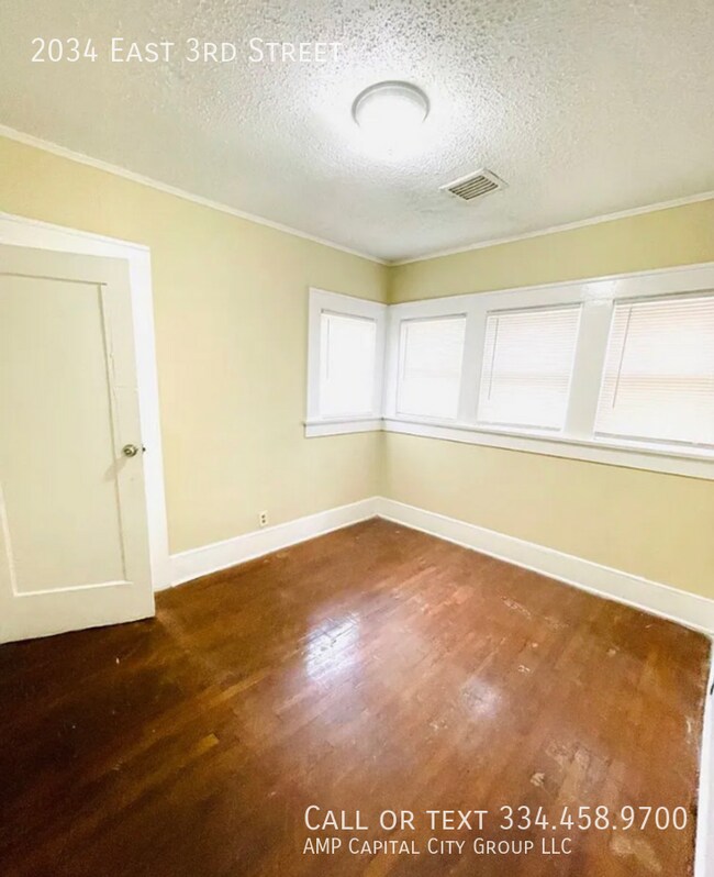 Foto del edificio - 2034 E 3rd St