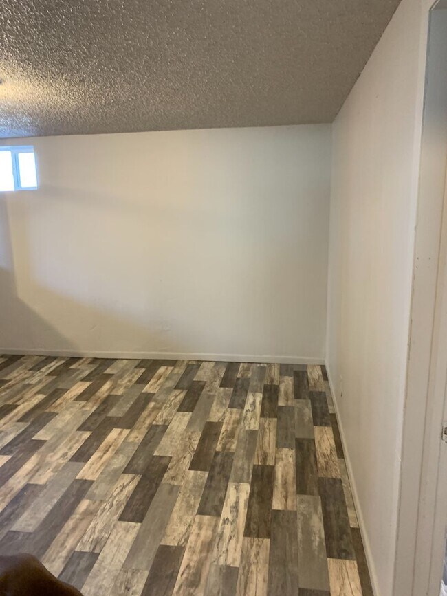 405 E Watertown St Unit 1, Rapid City, SD 57701 Room for Rent in