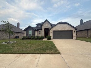 Building Photo - 541 Molly Ln