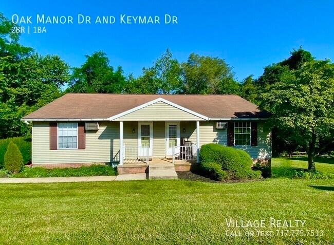 Building Photo - Top Floor! Most utilities included! Large ...
