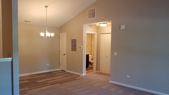 Foto del edificio - Chestnut - 2Br/2Ba Rental Home - Second Floor
