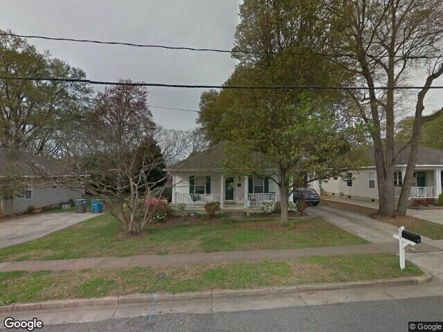 Building Photo - 3 bedrooms and 2 full bath home