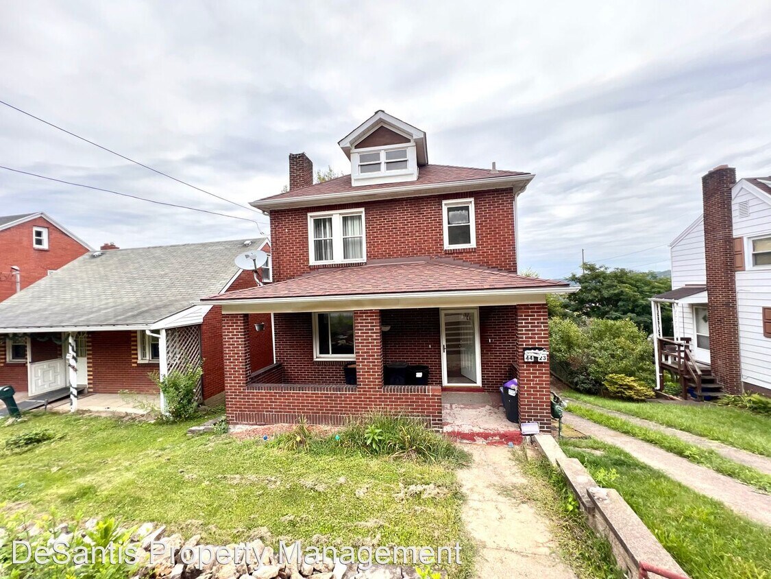 4423 Outlook Dr, West Mifflin, PA 15122 House Rental in West Mifflin