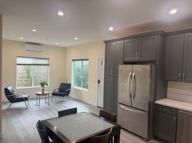 Building Photo - 4902 Temple City Blvd