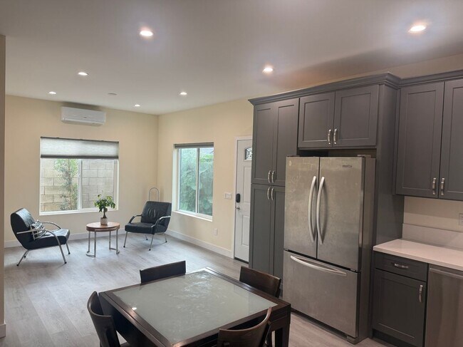 Building Photo - 4902 Temple City Blvd