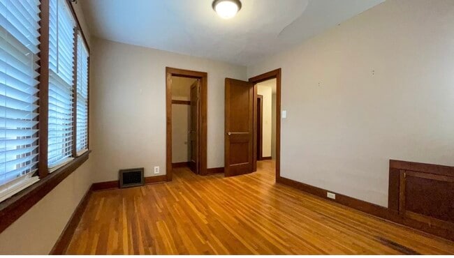 Building Photo - 1114 N Carlos St