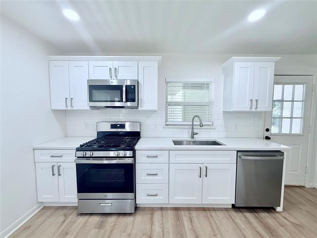 Building Photo - 1411 W Shields Dr