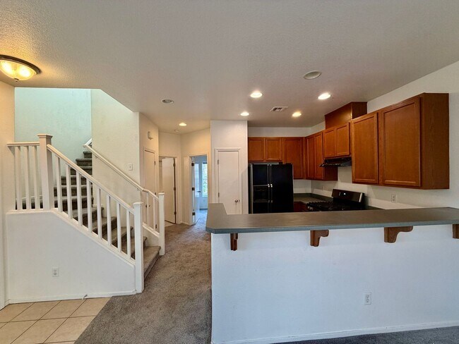 Building Photo - 4 bedroom in Weston Wills