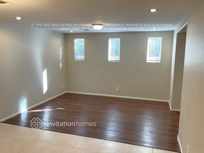 Building Photo - 10619 Gibbous Moon Dr
