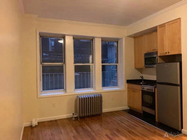 Primary Photo - 11 W 13th St