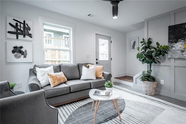 Foto del edificio - 465 Hemlock Cir SE