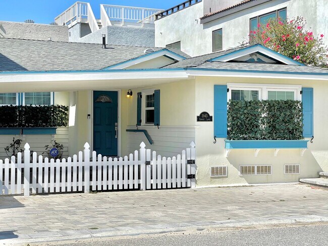 Foto del edificio - 3945S- The Sunset Lane Cottage | FURNISHED