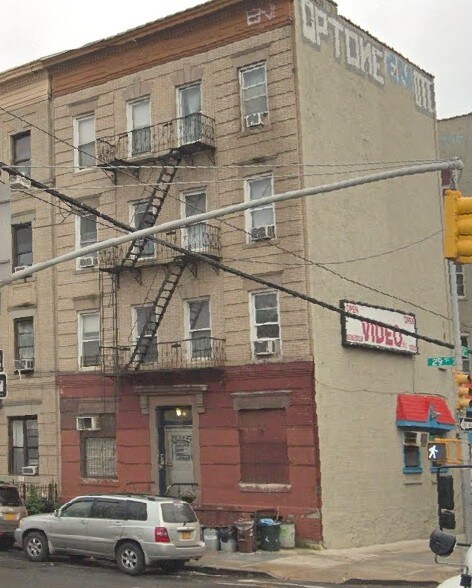 Foto principal - 122 29th St