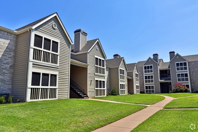 Building Photo - Savannah Square and Harbor