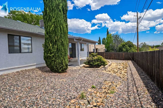 Building Photo - Beautiful 3-bedrooms, 2-baths home in Prescott Valley!