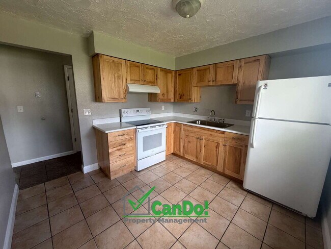 Foto del edificio - Now Available! Freshly Remodeled 2 bedroom, 1 bathroom apartment in Blackfoot with Fiber Internet.