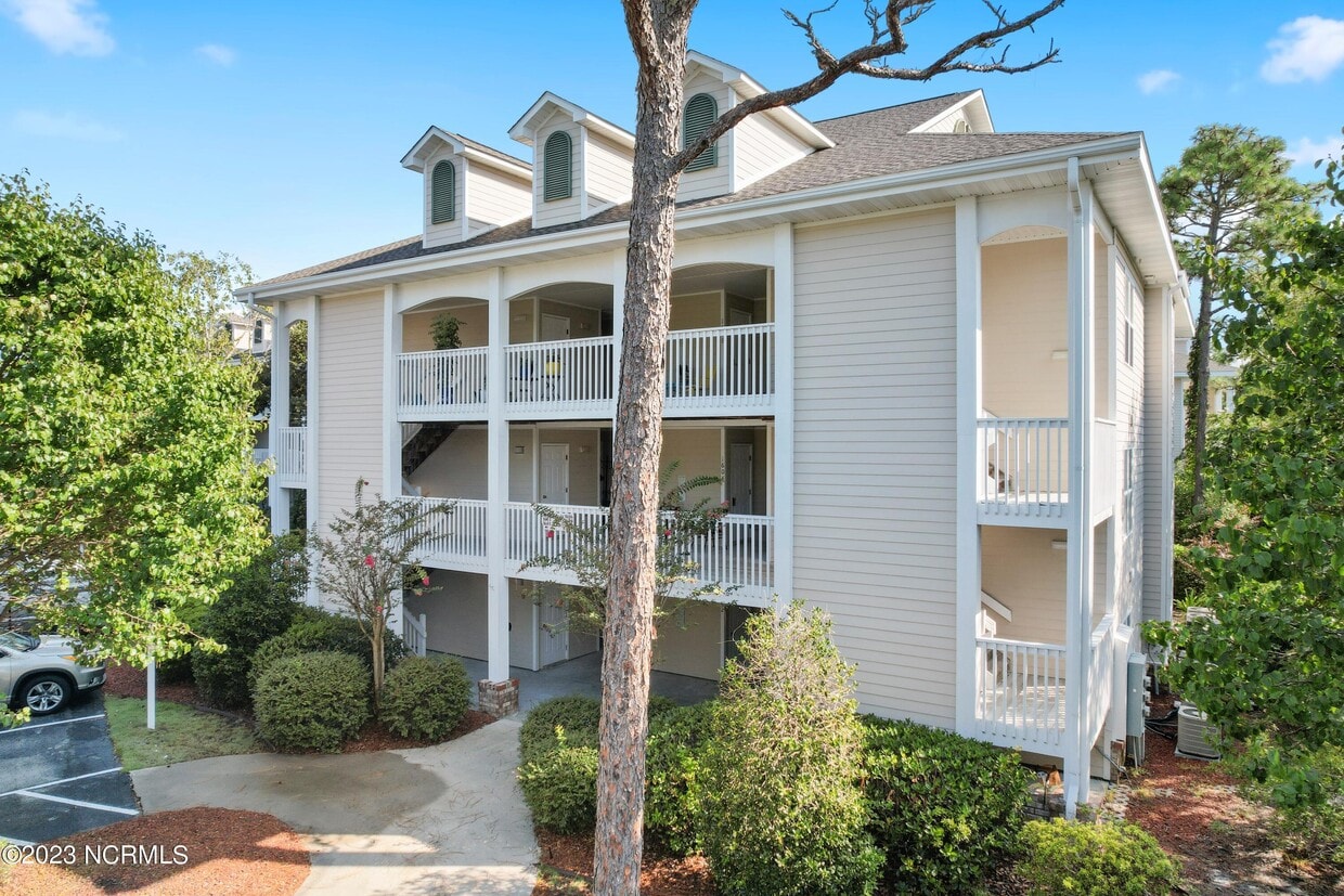 3350 Club Villas Dr Unit 1604, Southport, NC 28461 Condo for Rent