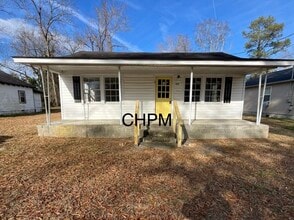 Building Photo - 327 E Bond St