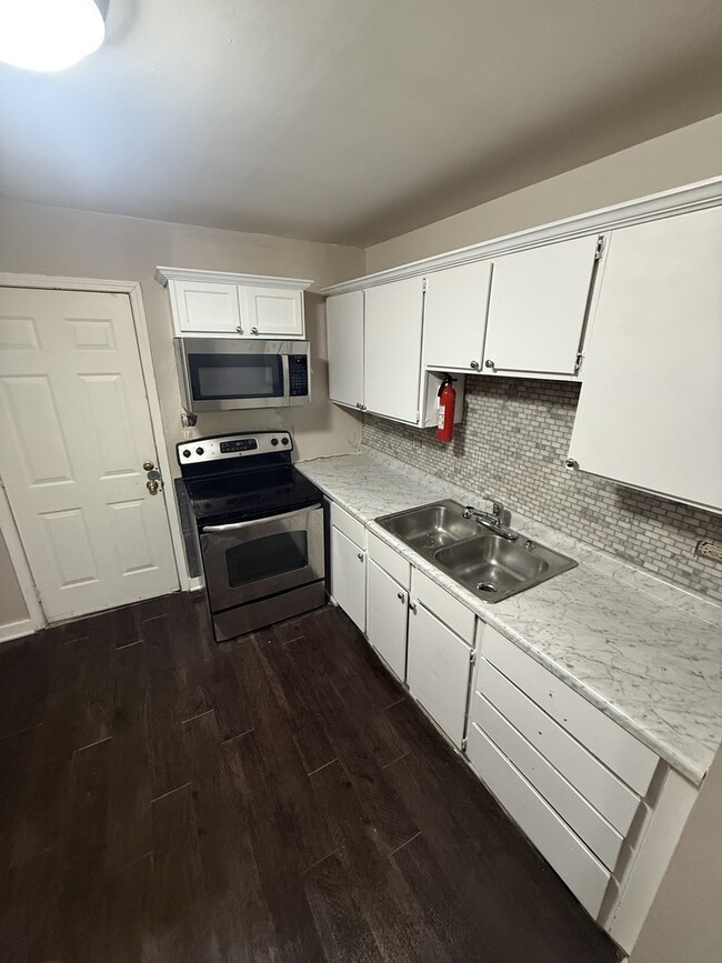 Building Photo - 263 N Wildwood Ave