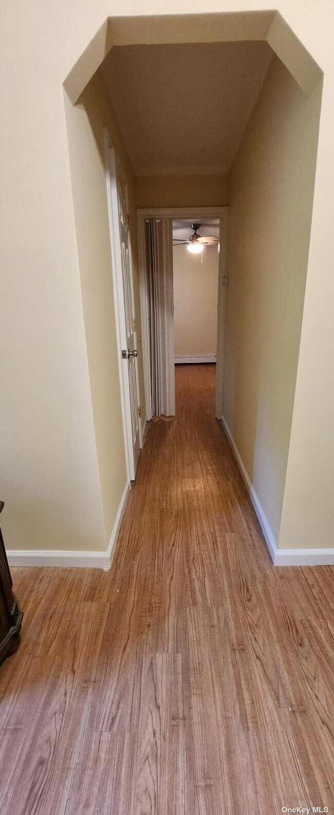 Foto del edificio - 571 Laurelton Blvd