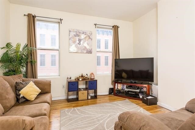 Foto principal - 923 Garden St