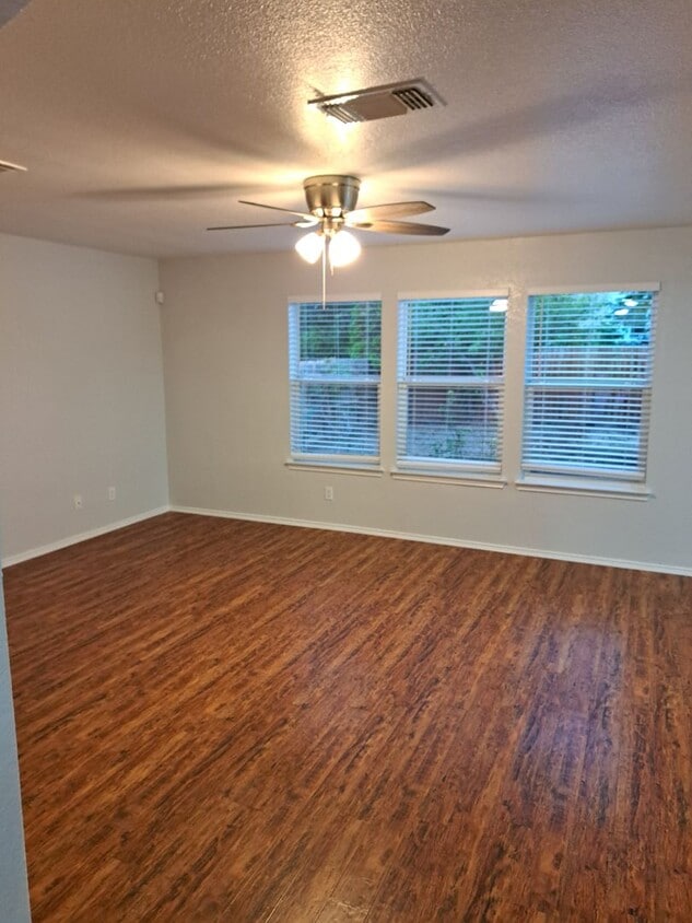 Building Photo - Newly Renovated Two-Story San Antonio Rent...