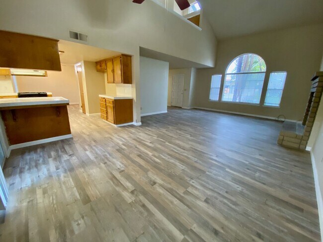 Foto del edificio - $2,150 Perrin & Maple, 3 Bedroom Home - E....