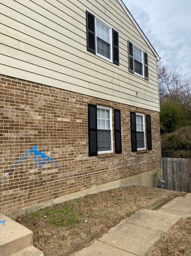 Building Photo - 8227 Parham Ct