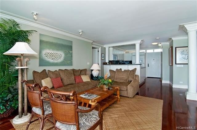 Building Photo - 2877 Kalakaua Ave
