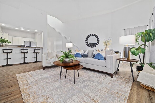 Building Photo - 9415 Citrus Glen Pl