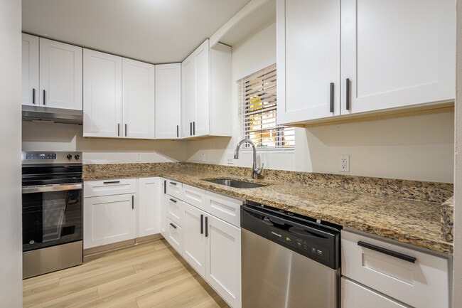 Foto del edificio - 1545 Springwood Dr SE