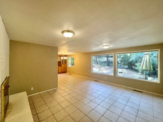 Building Photo - Great House for Rent