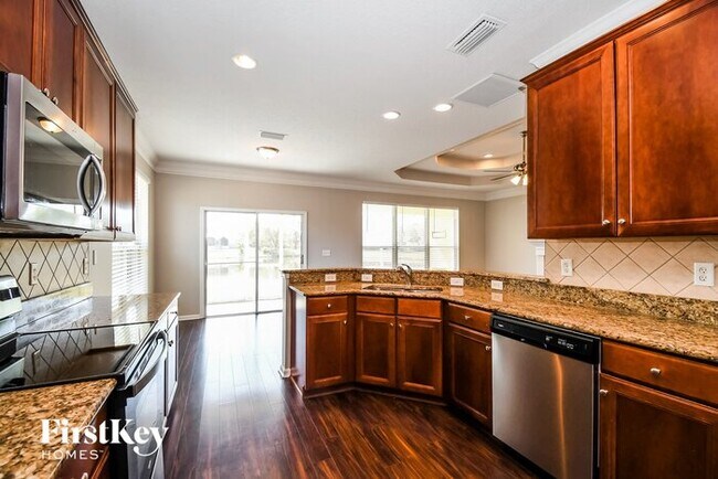 Building Photo - 14076 Fish Eagle Dr E