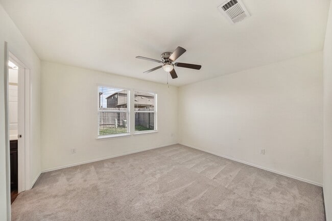 Building Photo - 2611 Lapwing Dr.