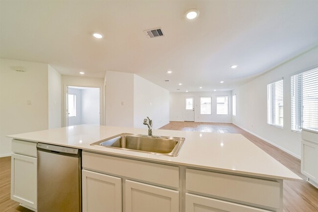 Foto del edificio - 5227 Sunvalley Bend Dr