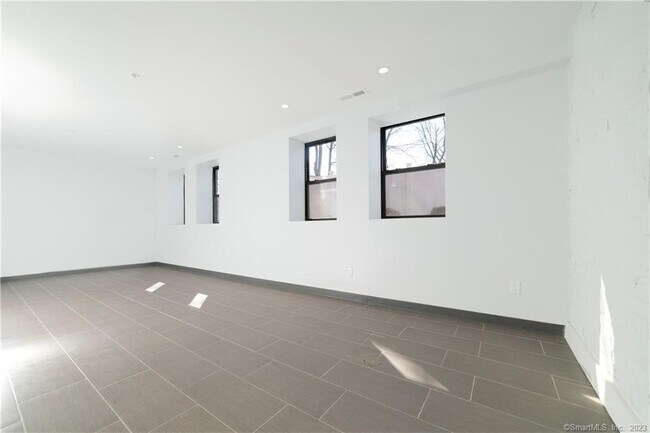 Foto del edificio - 847 State St