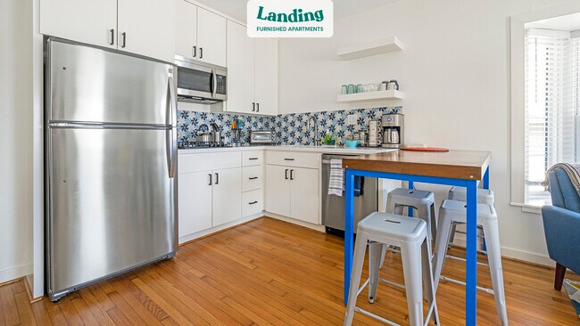 Building Photo - 5004 Crawford St