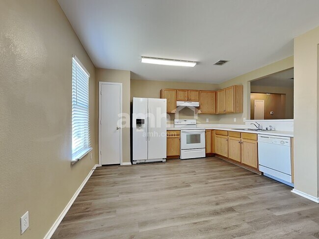 Foto del edificio - 4610 Elm Point Dr