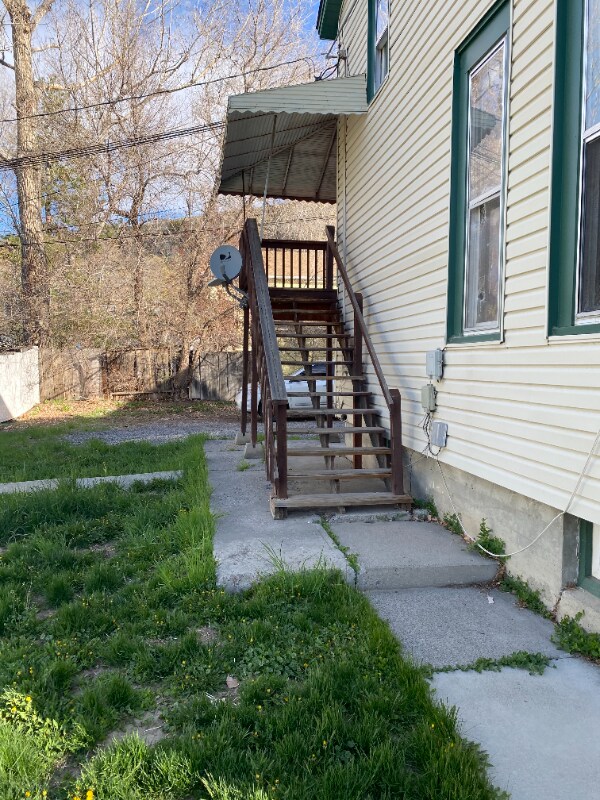 Primary Photo - 1609 8th Ave N