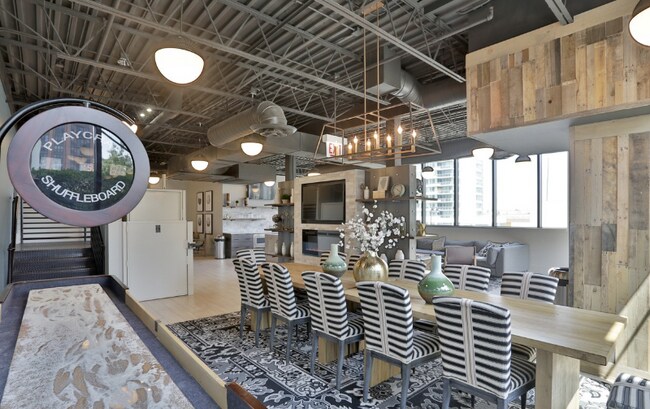 Foto del edificio - 690 W Wayman St