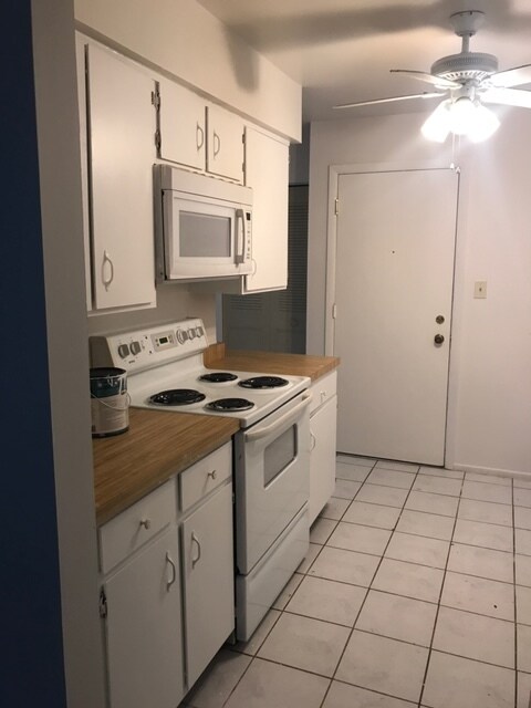 Building Photo - 1173 S Forums Ct
