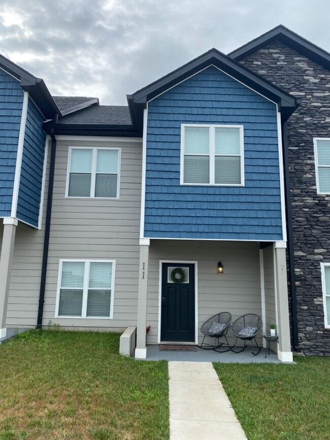 Photo - 11 Emanuel Rd Townhome