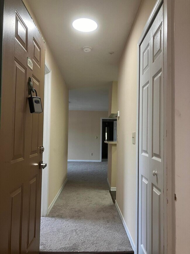 Foto del edificio - 7667 N Wickham Rd