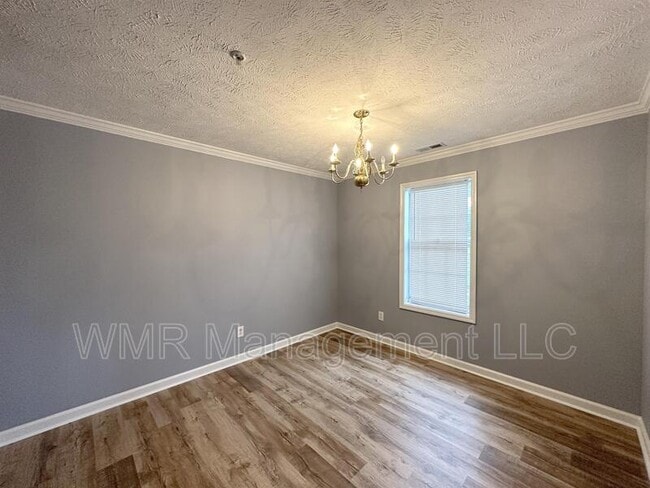 Foto del edificio - 410 Bubble Creek Ct