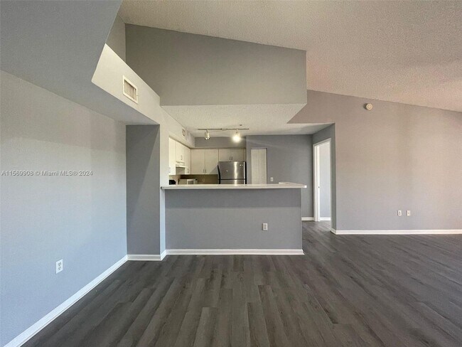Foto del edificio - 2163 Renaissance Boulevard 305, Miramar, F...