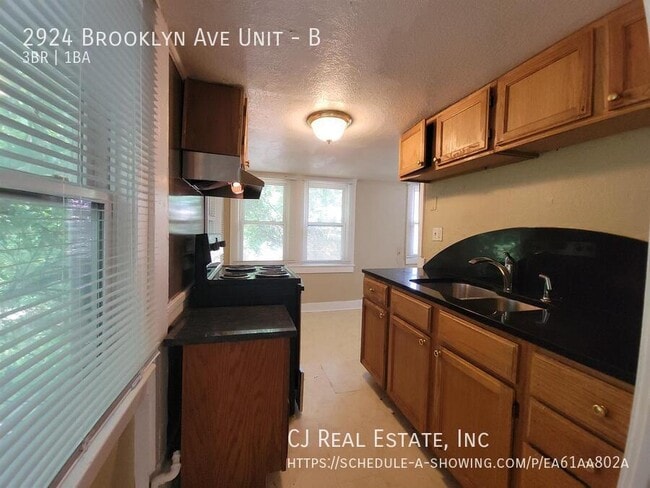 Building Photo - 2924 Brooklyn Ave
