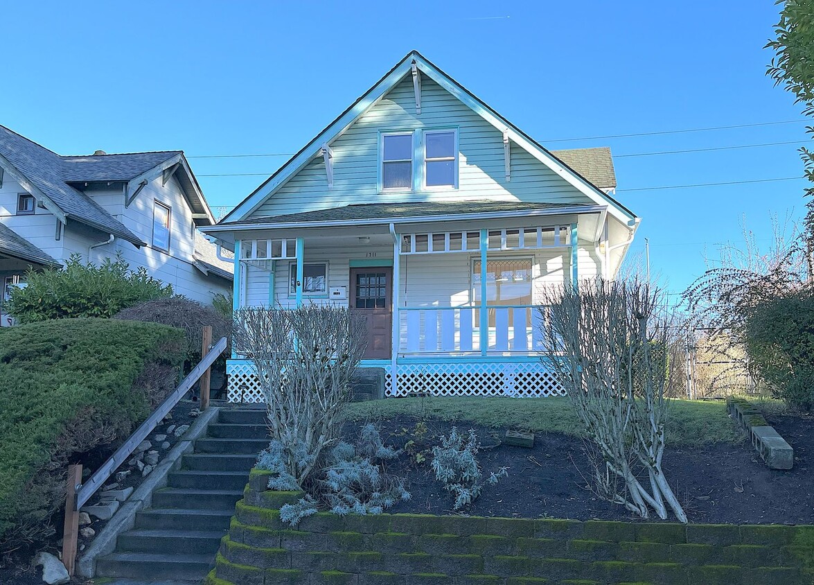 Primary Photo - Loads 0f charm craftsman in Tacoma!