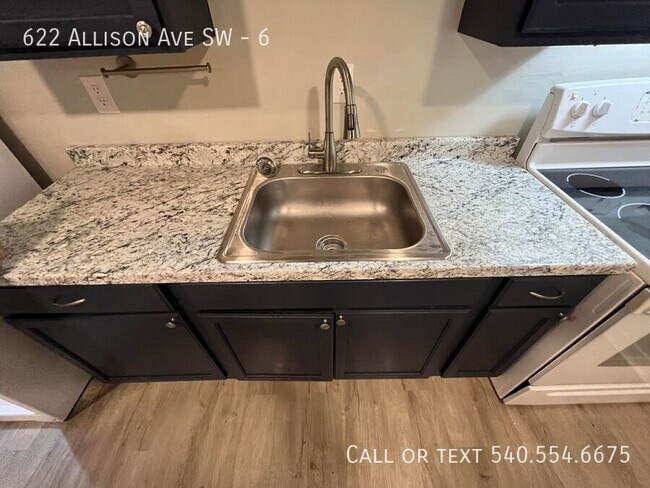 Foto del edificio - 622 Allison Ave SW