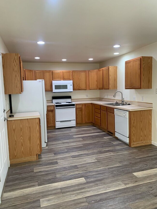 Foto del edificio - 3 Bedroom / 3 Bathroom Duplex