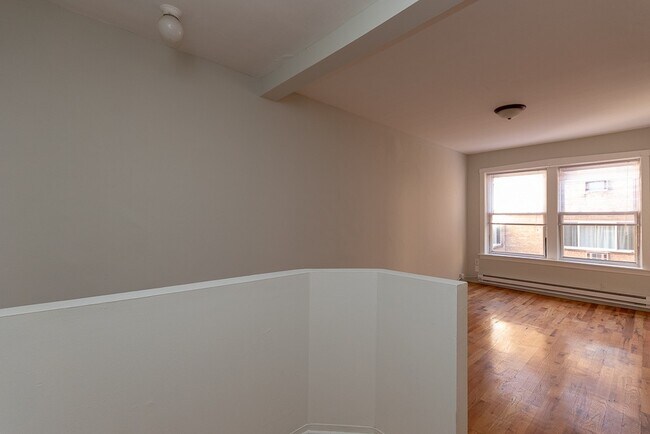 Foto del edificio - 457 W Melrose St